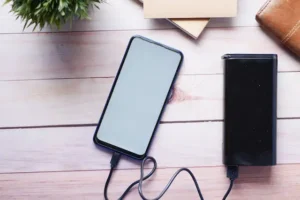 Power Banks vs Battery Cases